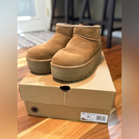 UGG® Classic Ultra Mini Platform Boot (Women) - Picture 3 of 15